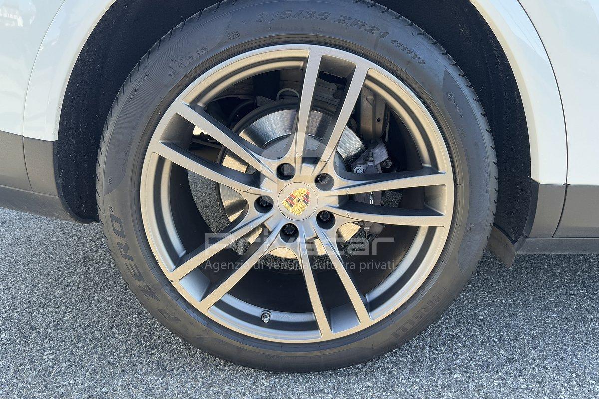 PORSCHE Cayenne 3.0 V6