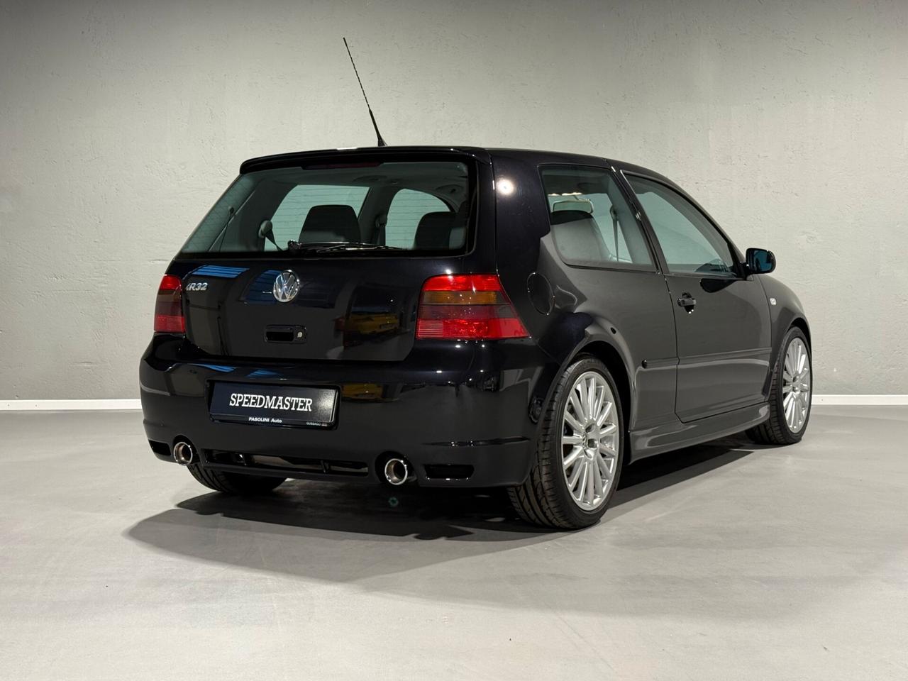 Volkswagen Golf 3.2 V6 cat 3 porte R32