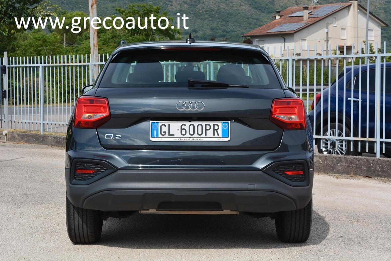 Audi Q2 30 TFSI Business telecamera