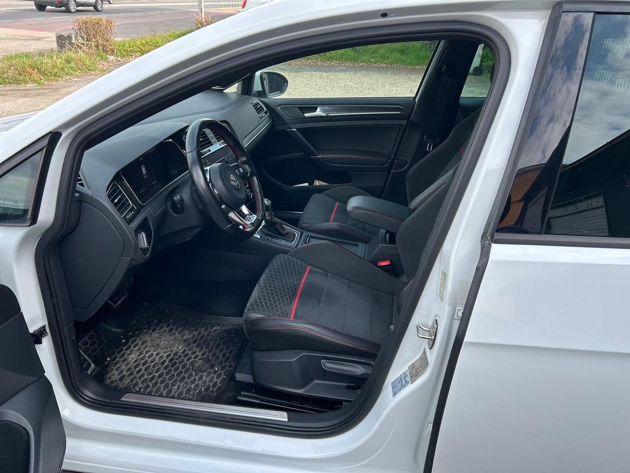 Volkswagen Golf GTI Highline 2.0 TSI GTI Performance