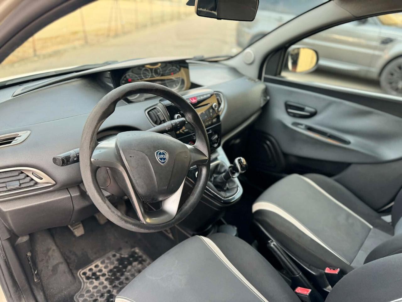 Lancia Ypsilon Anno 2014 0.9 Benz/Metano