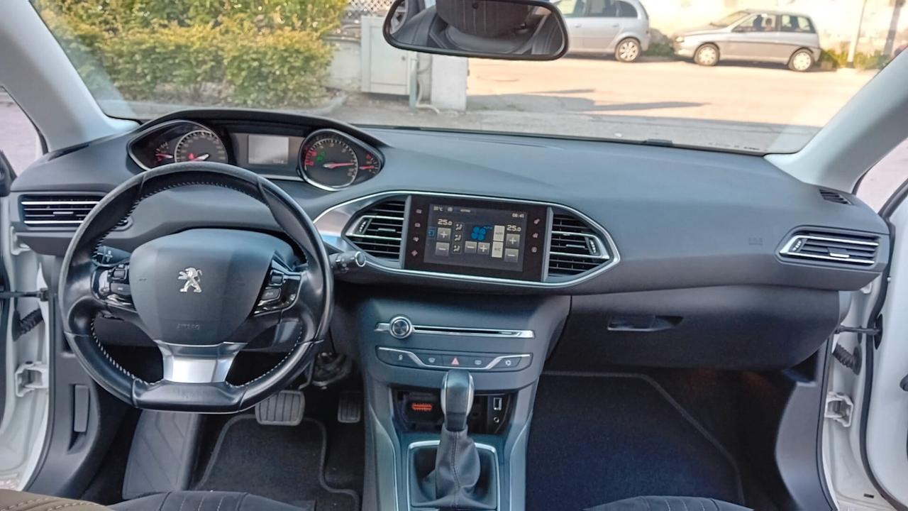 Peugeot 308 BlueHDi 120 S&S EAT6 SW Allure