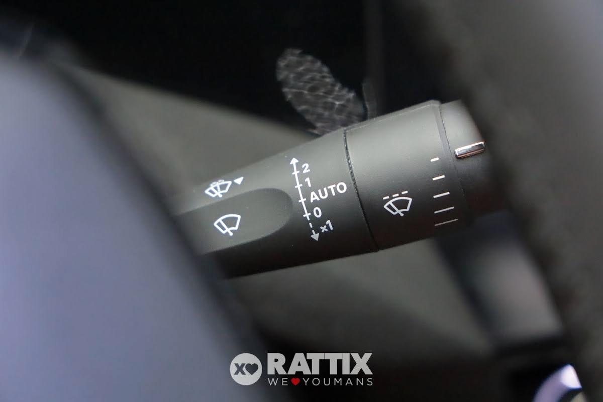 Peugeot 408 1.2 Hybrid 136CV Allure e-DSC6