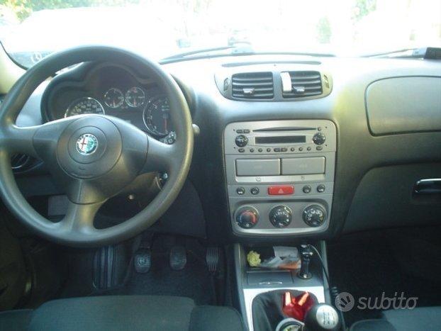 Alfa Romeo 147 1.9 JTD 115CV 5p. Impression