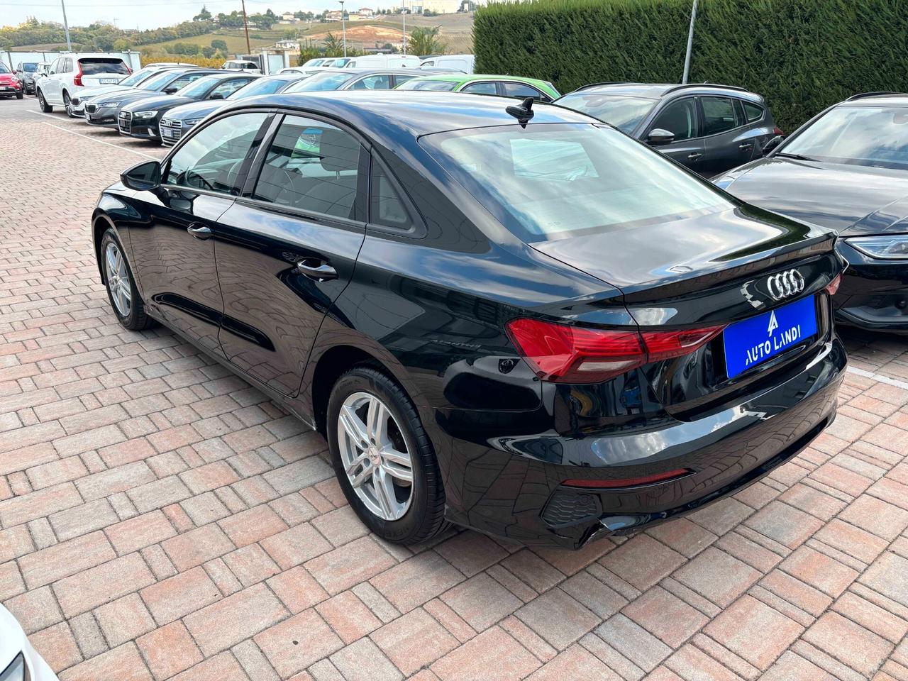 Audi A3 Sedan 30 TFSI S tronic Business Advanced
