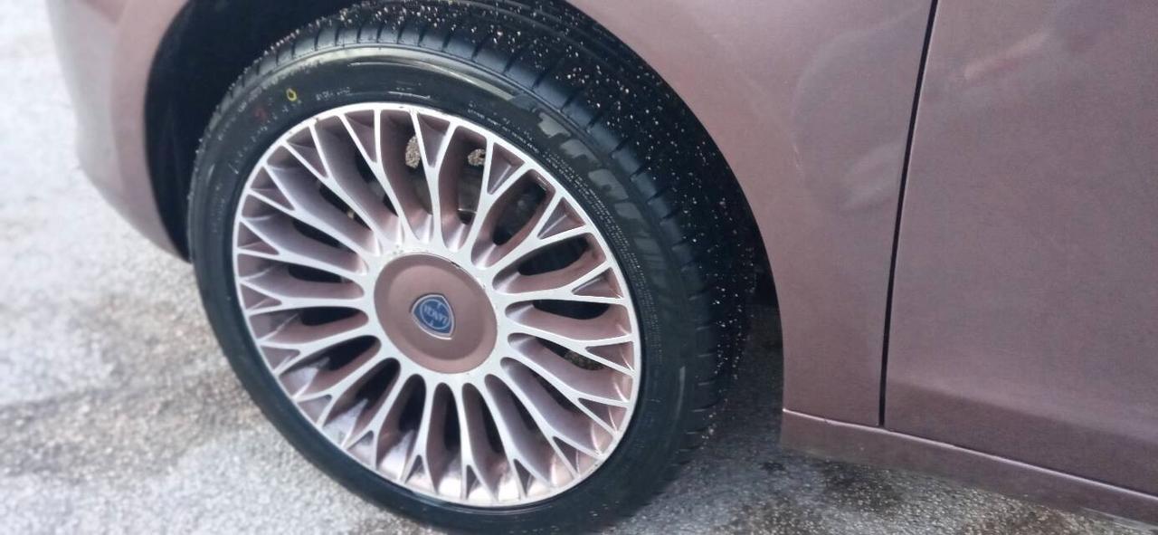 Lancia Ypsilon 1.2GPL PLATINO LEGGI!