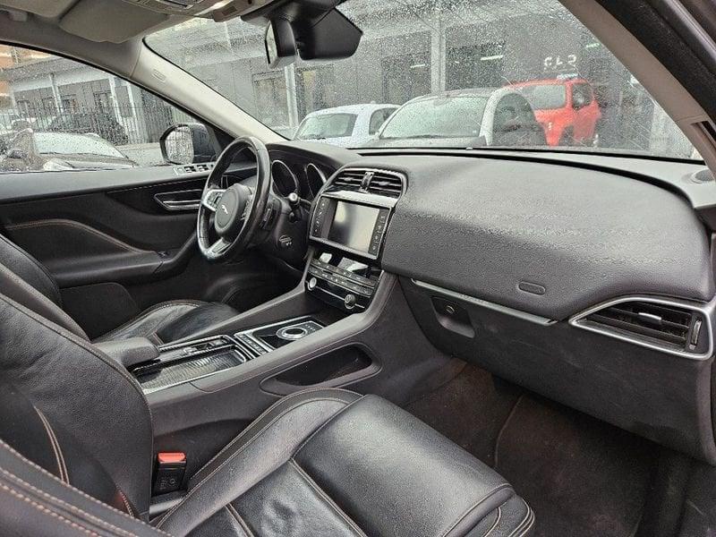 Jaguar F-Pace 2.0 D 180 CV AWD aut.