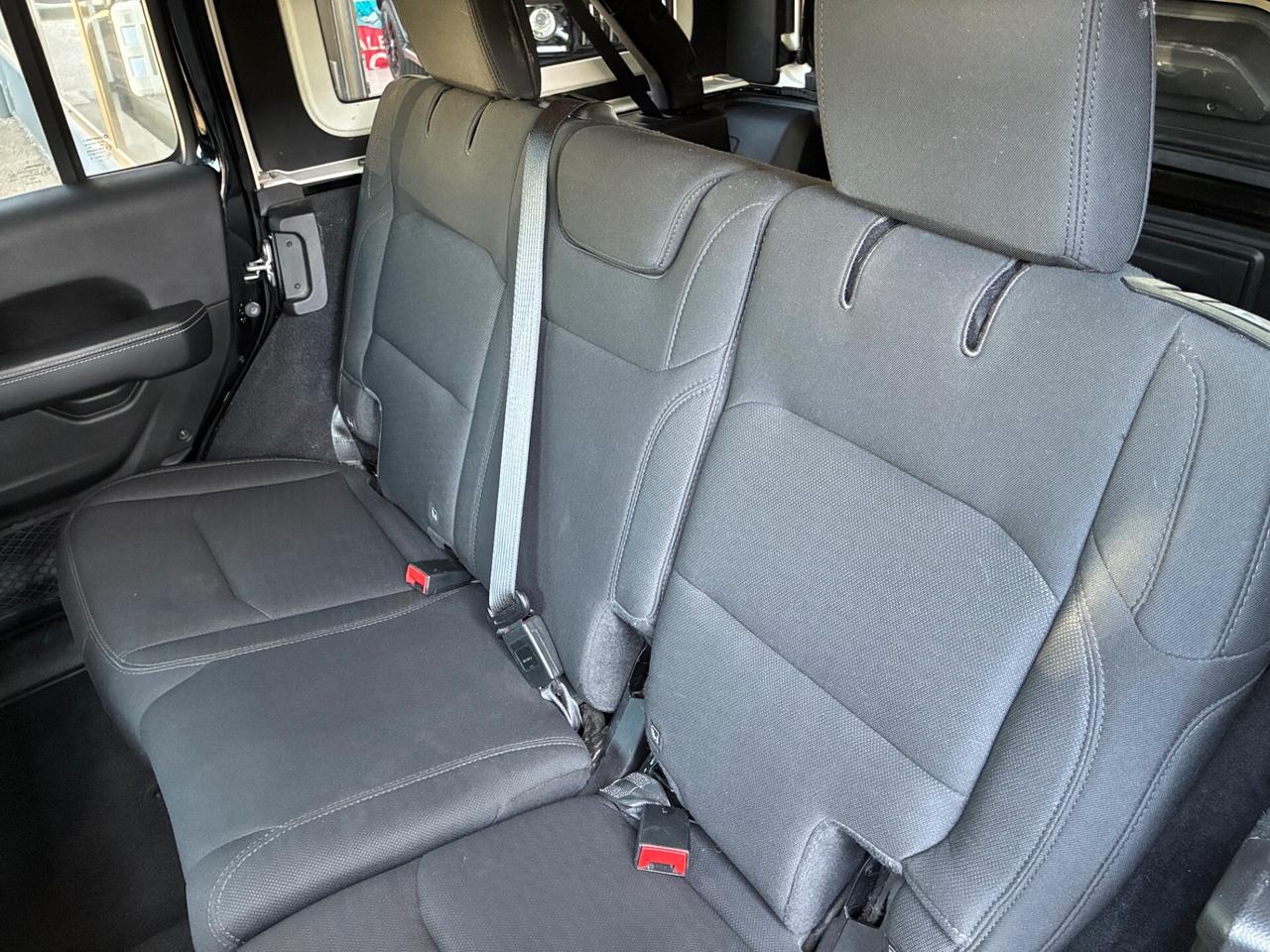 Jeep Wrangler Unlimited 2.2 Mjt II Sahara