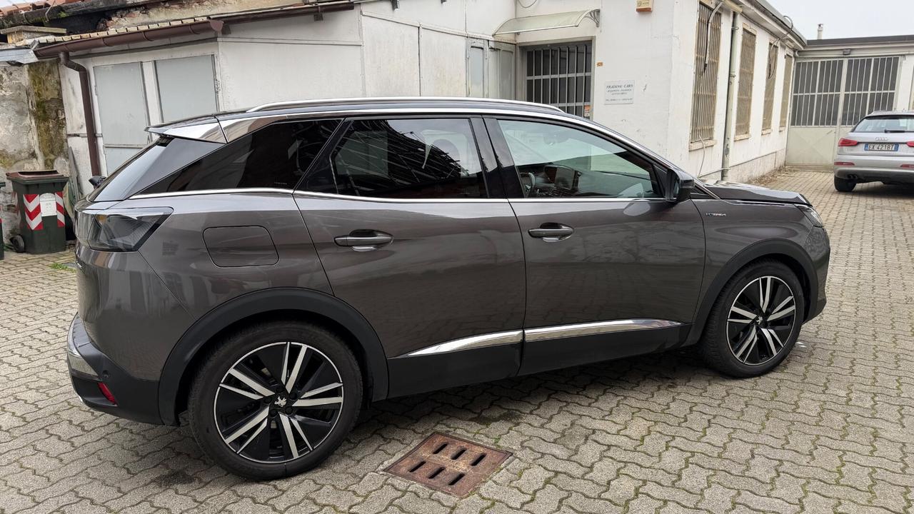 Peugeot 3008 Hybrid4 300 e-EAT8 GT