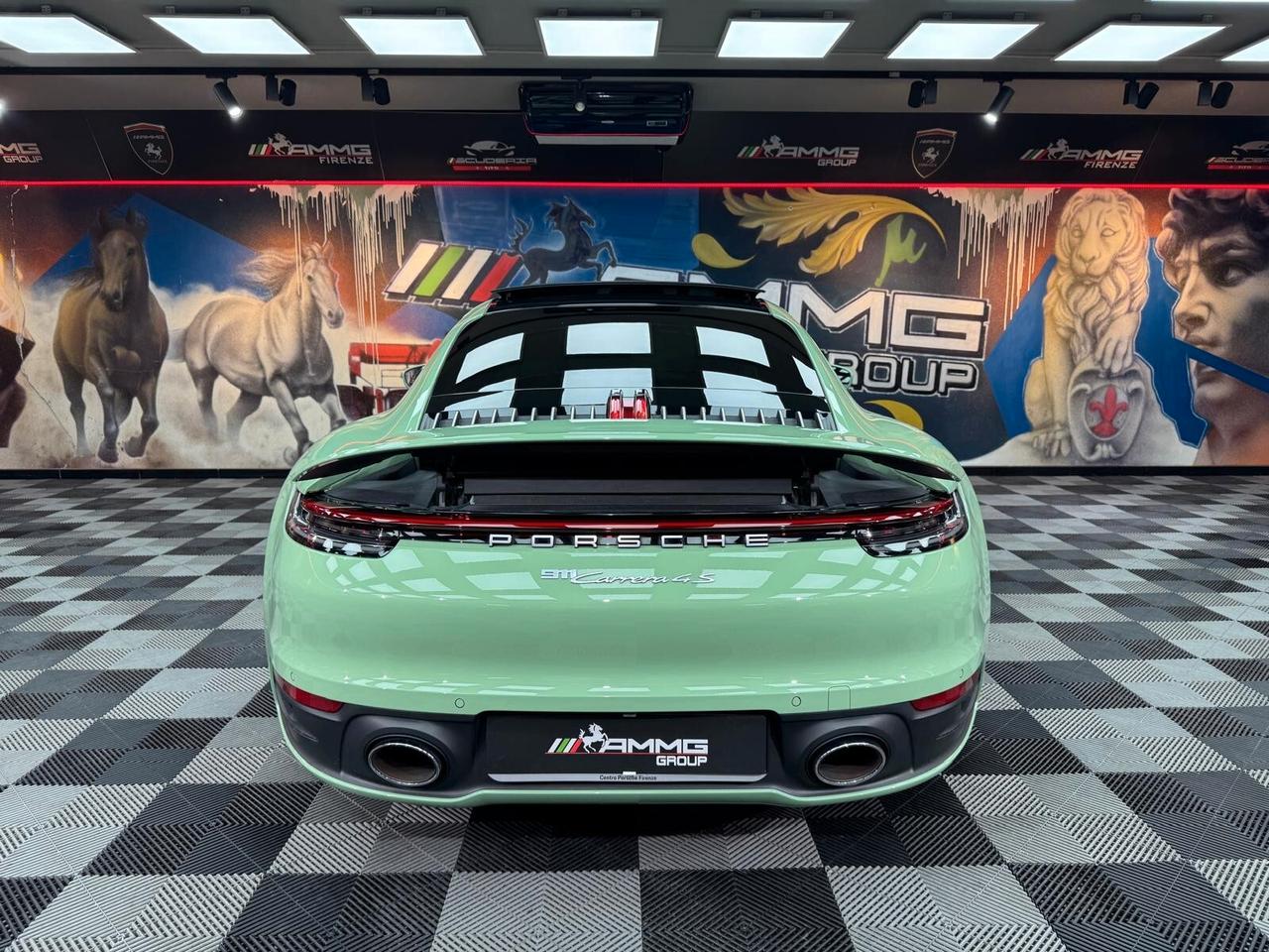 Porsche 911 Carrera 4S (966)