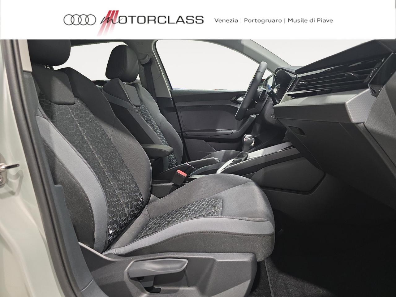 Audi A1 sportback 30 1.0 tfsi 116cv identity black s tronic