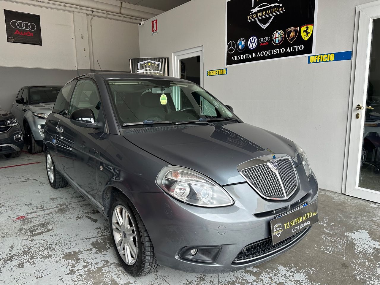 Lancia Ypsilon 1.2 69 CV Unyca