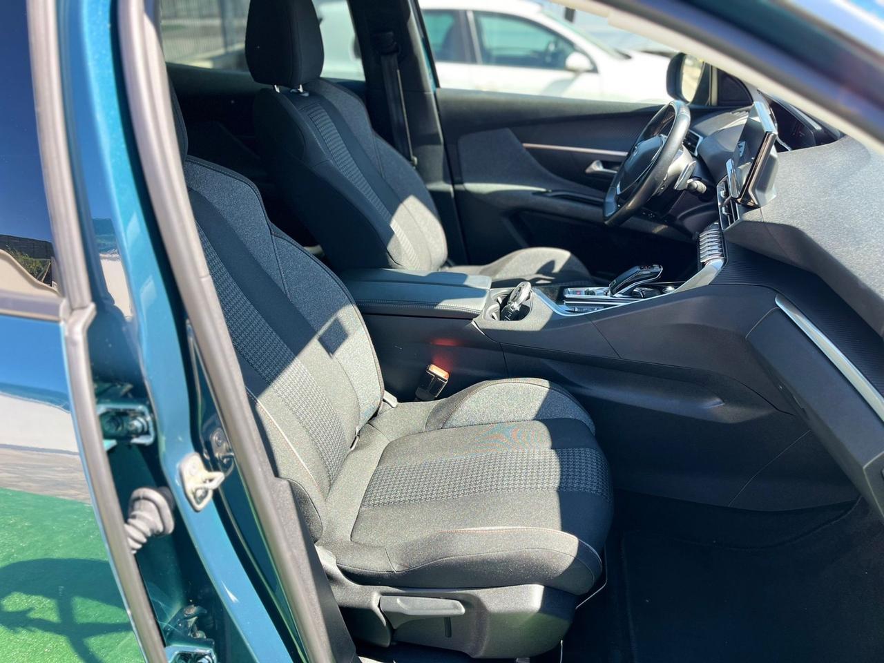 Peugeot 3008 1.5 131cv EAT8