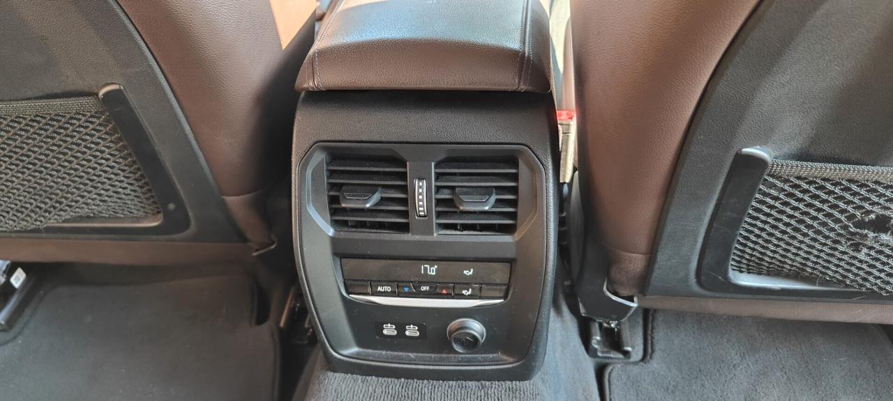 Bmw 320 320d Touring luxury aut. NEW MODEL