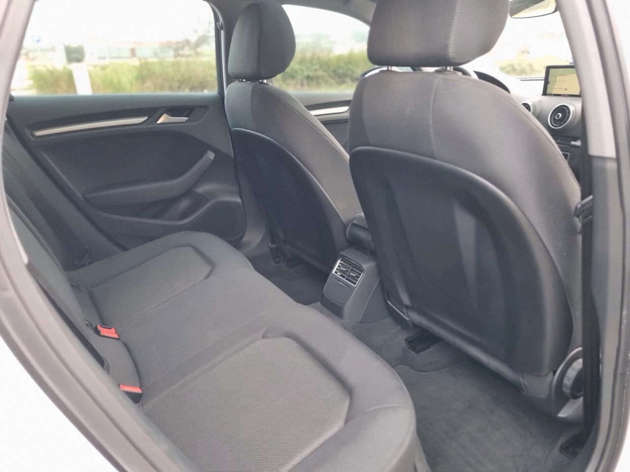 Audi A3 SPB 30 TFSI S-line