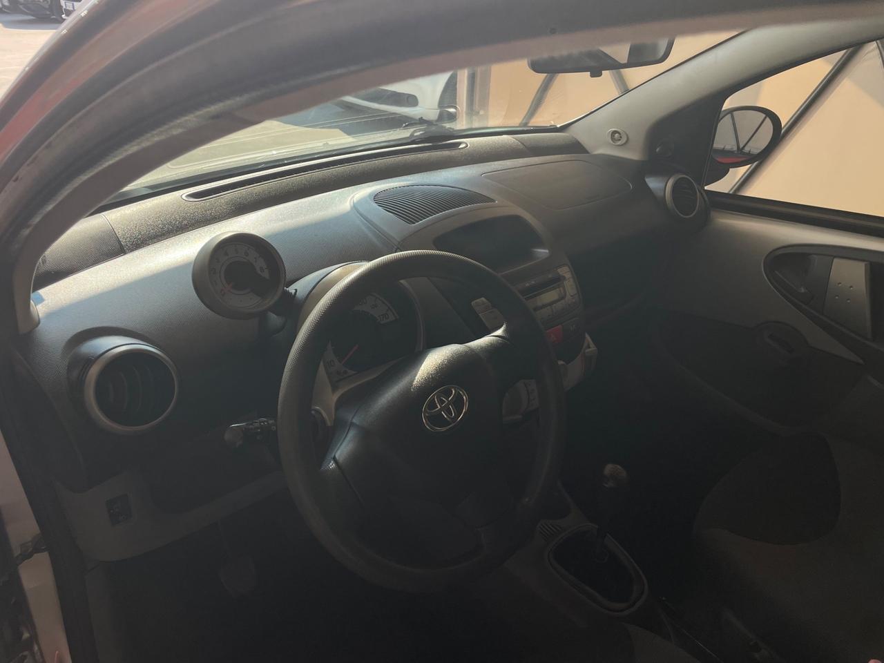 Toyota Aygo 1.0 12V VVT-i 5 porte Sol