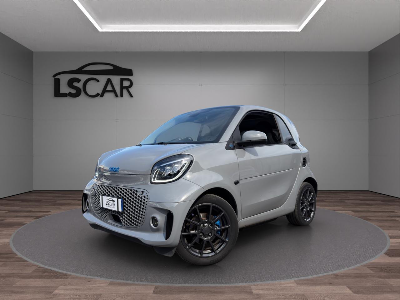 smart forTwo EQ Racing Grey 22kW - Vettura italiana - Promo Finanziamento