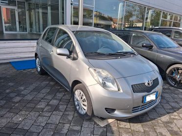 Toyota Yaris 1.0 BENZINA IDONEA NEOPATENTATI, UNICO PROPRIETARIO