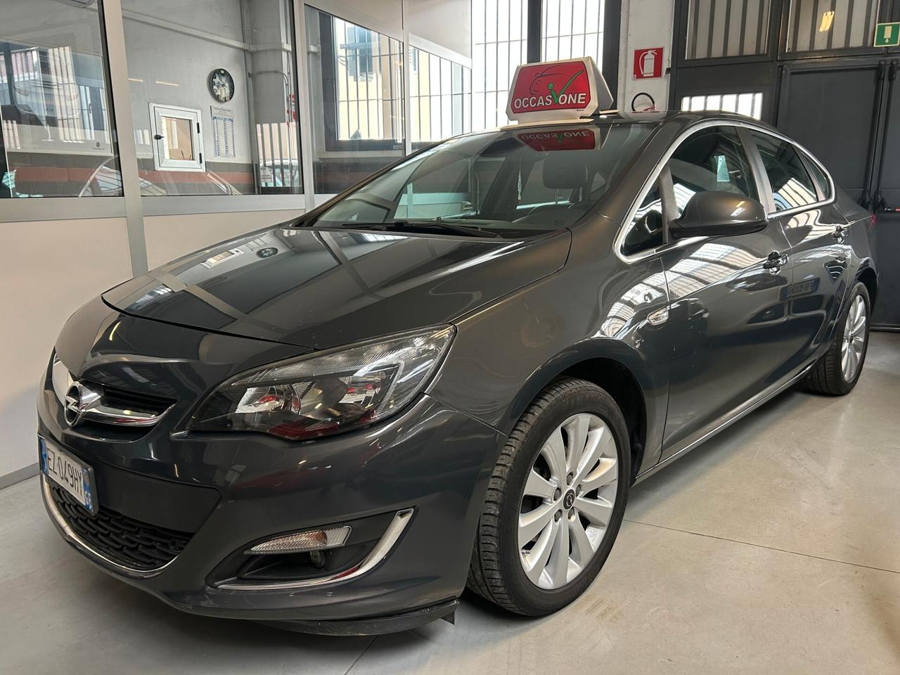 Opel Astra 1.4 Turbo 140CV 4 porte GPL Tech Cosmo