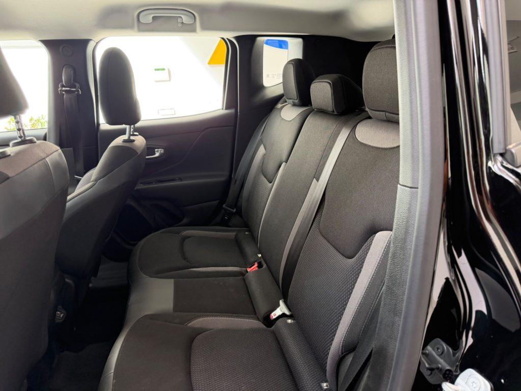 Jeep Renegade 1.5 Turbo T4 MHEV Limited tua da €199,00 mensili