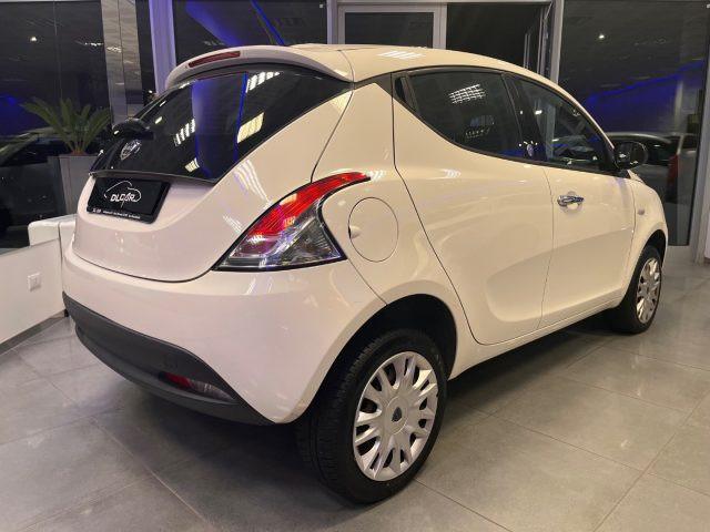 LANCIA Ypsilon 0.9 TwinAir 85 CV 5P. Metano Ecochic Silver