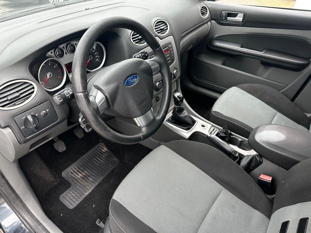 Ford Focus 1.6 (115CV) 5p. Bz.- GPL Ikon