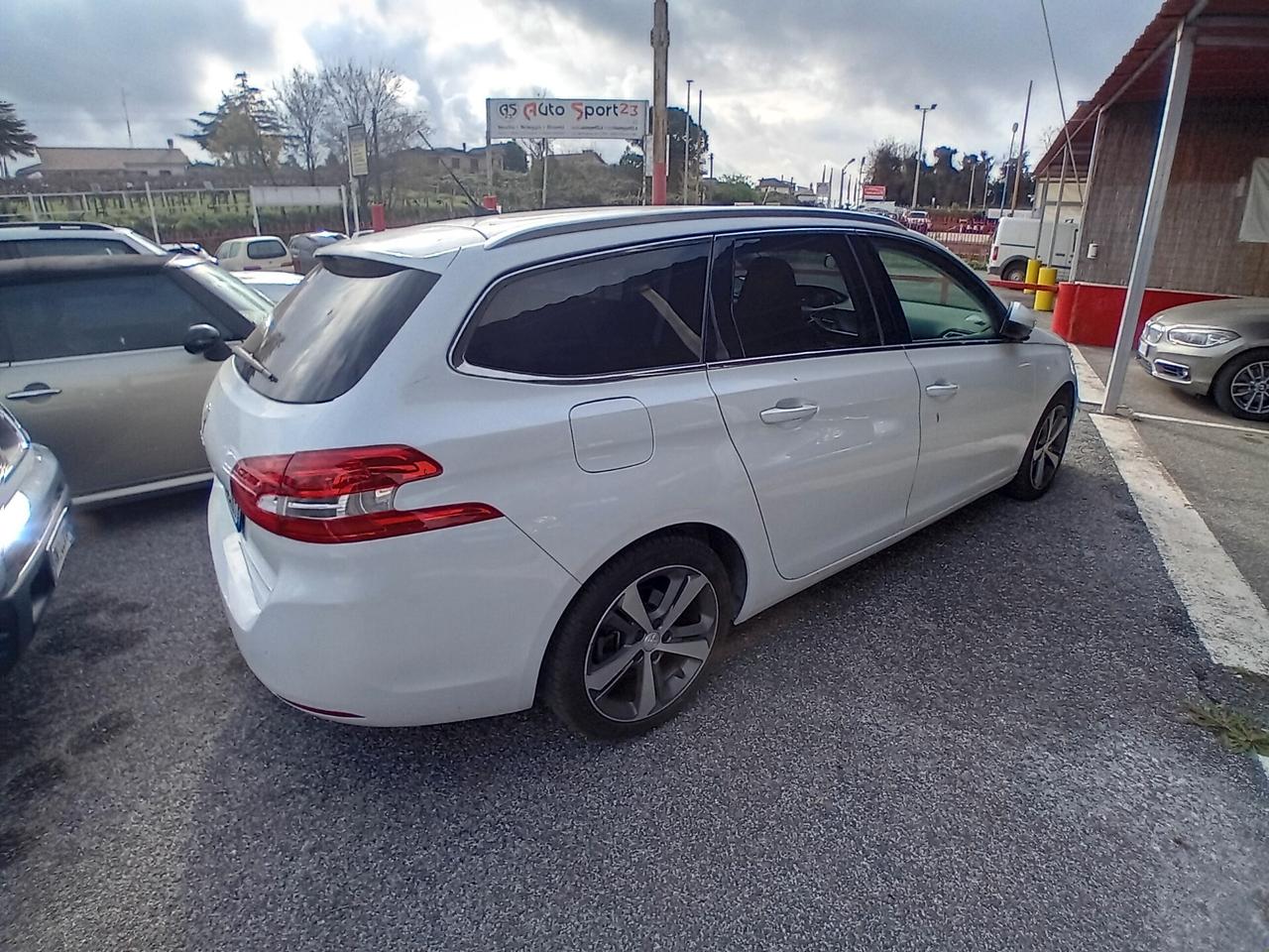 Peugeot 308 BlueHDi 130 SW Allure finanzio