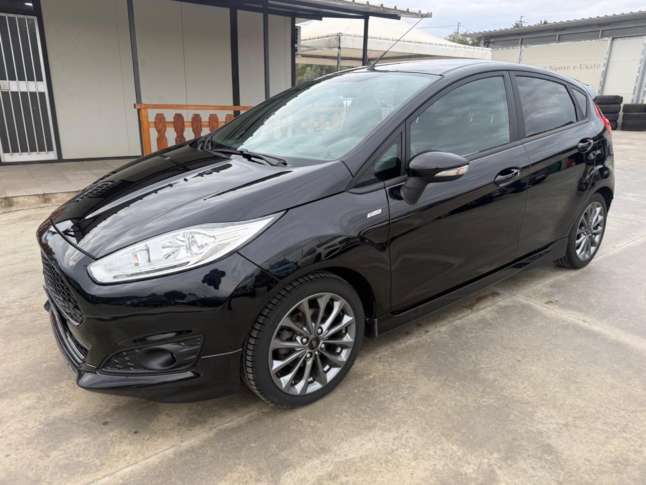 Ford Fiesta 1.5 TDCi 75CV 5 porte ST-Line