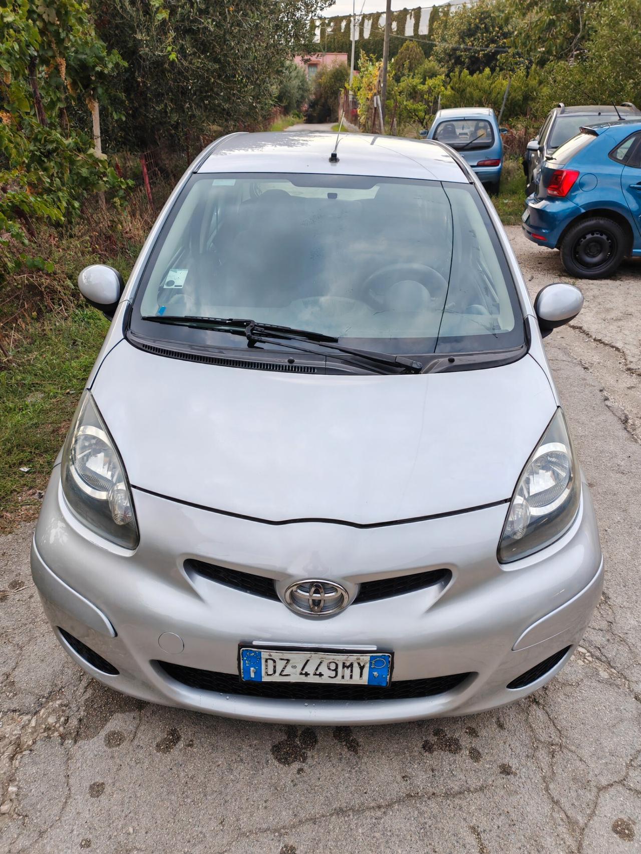 Toyota Aygo FRIZIONE FATTA OGGI UNA BAMBOLA