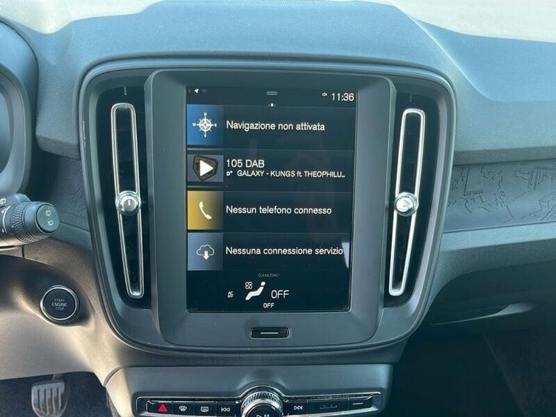 Volvo XC40 T2 Momentum AUTOCARRO