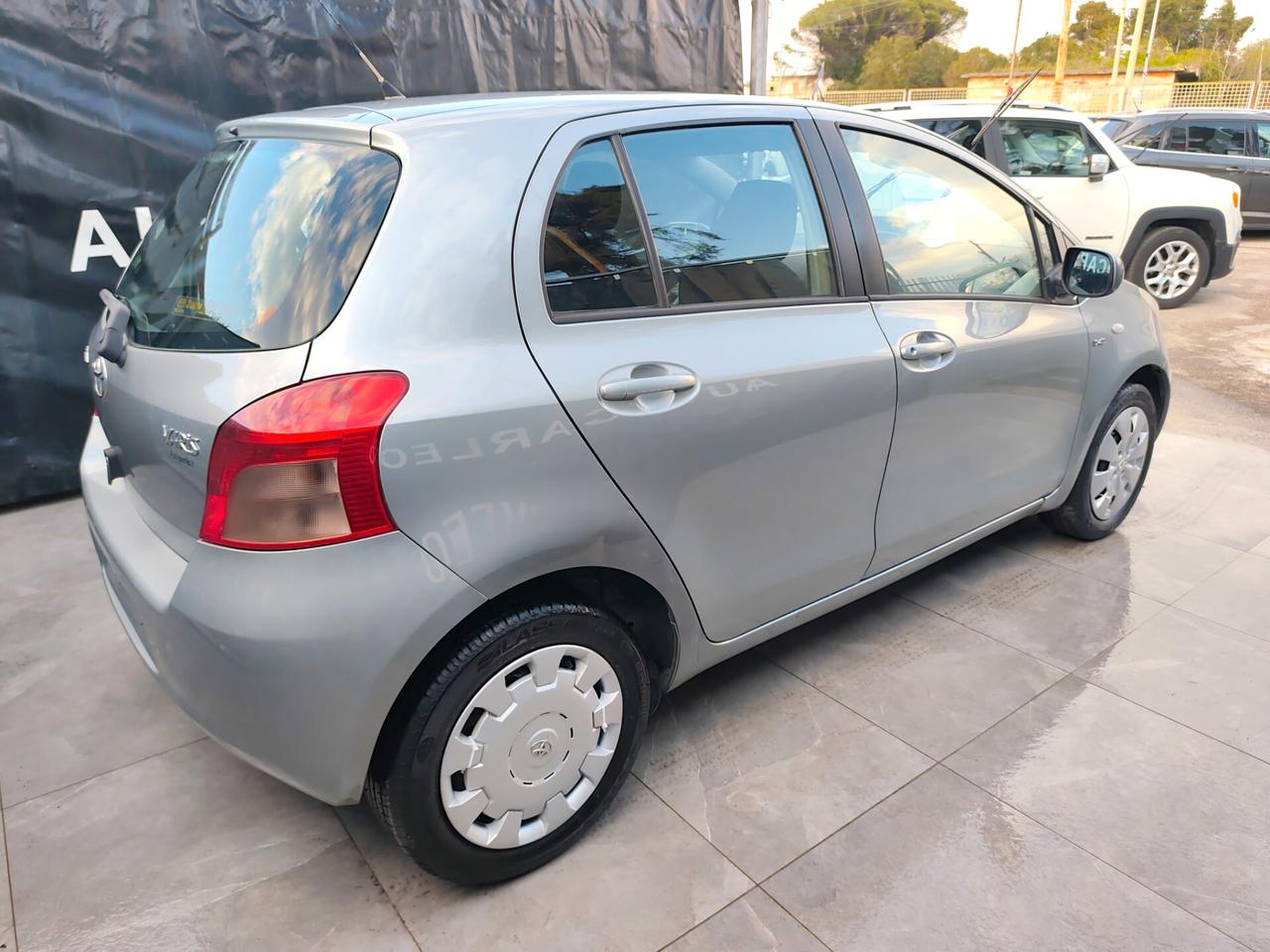 Toyota Yaris 1.4 D-4D 5 porte Sol