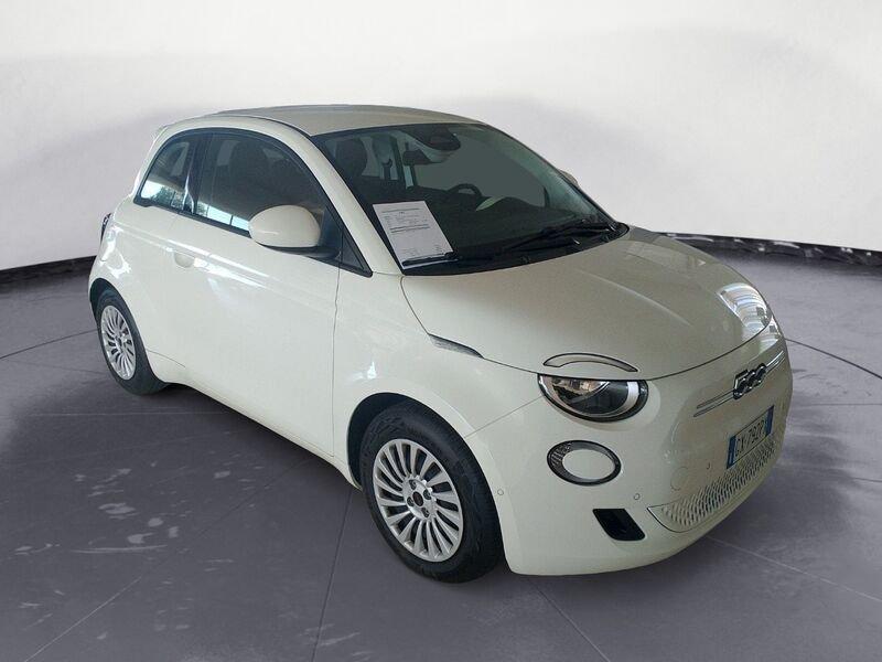 FIAT 500 Bev Hatchback My24 500e -320 Berlina