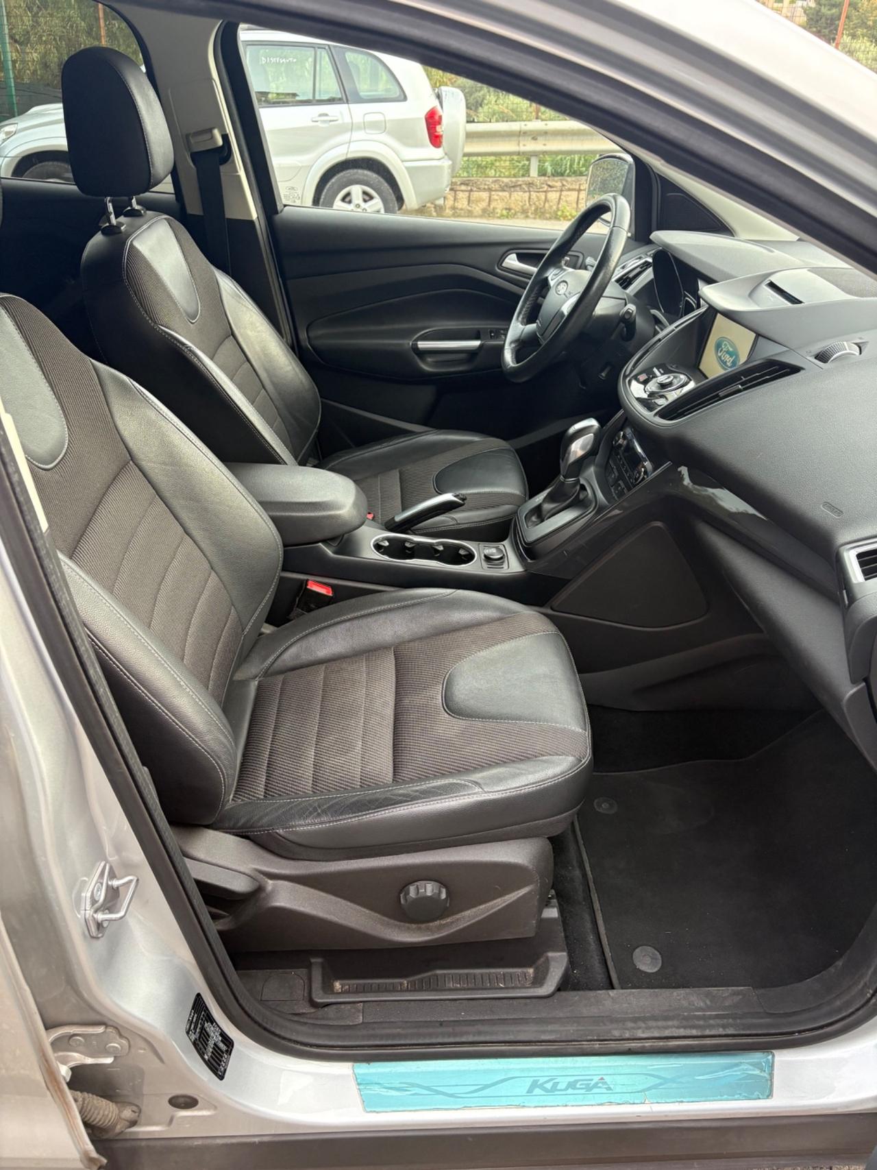 Ford Kuga 2.0 TDCI 150 CV 4WD IVA ESPOSTA