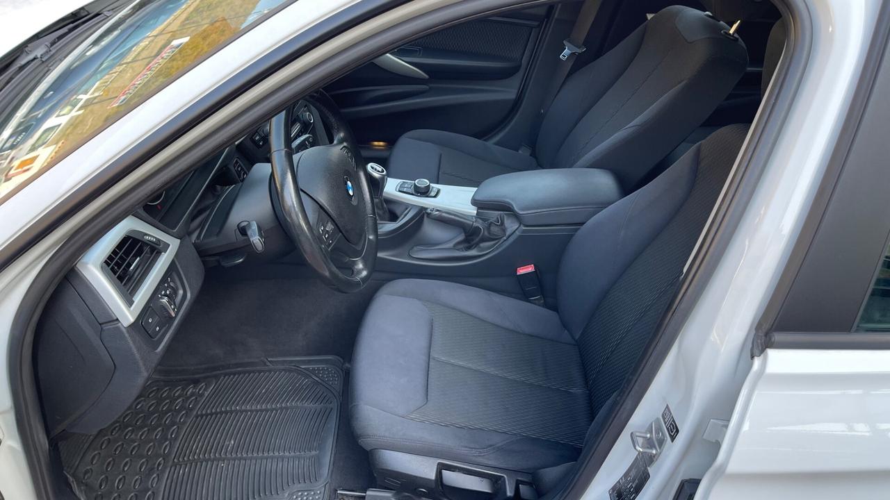 Bmw 118 118d 5p. Business