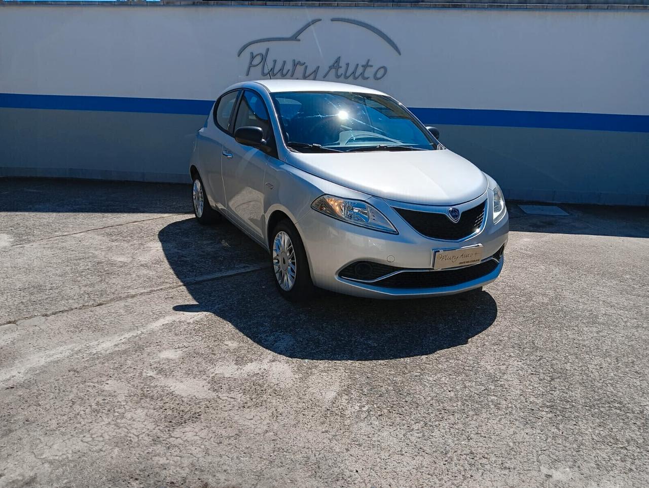 Lancia Ypsilon 1.3 MJT 16V 95 CV 5 porte S&S Silver