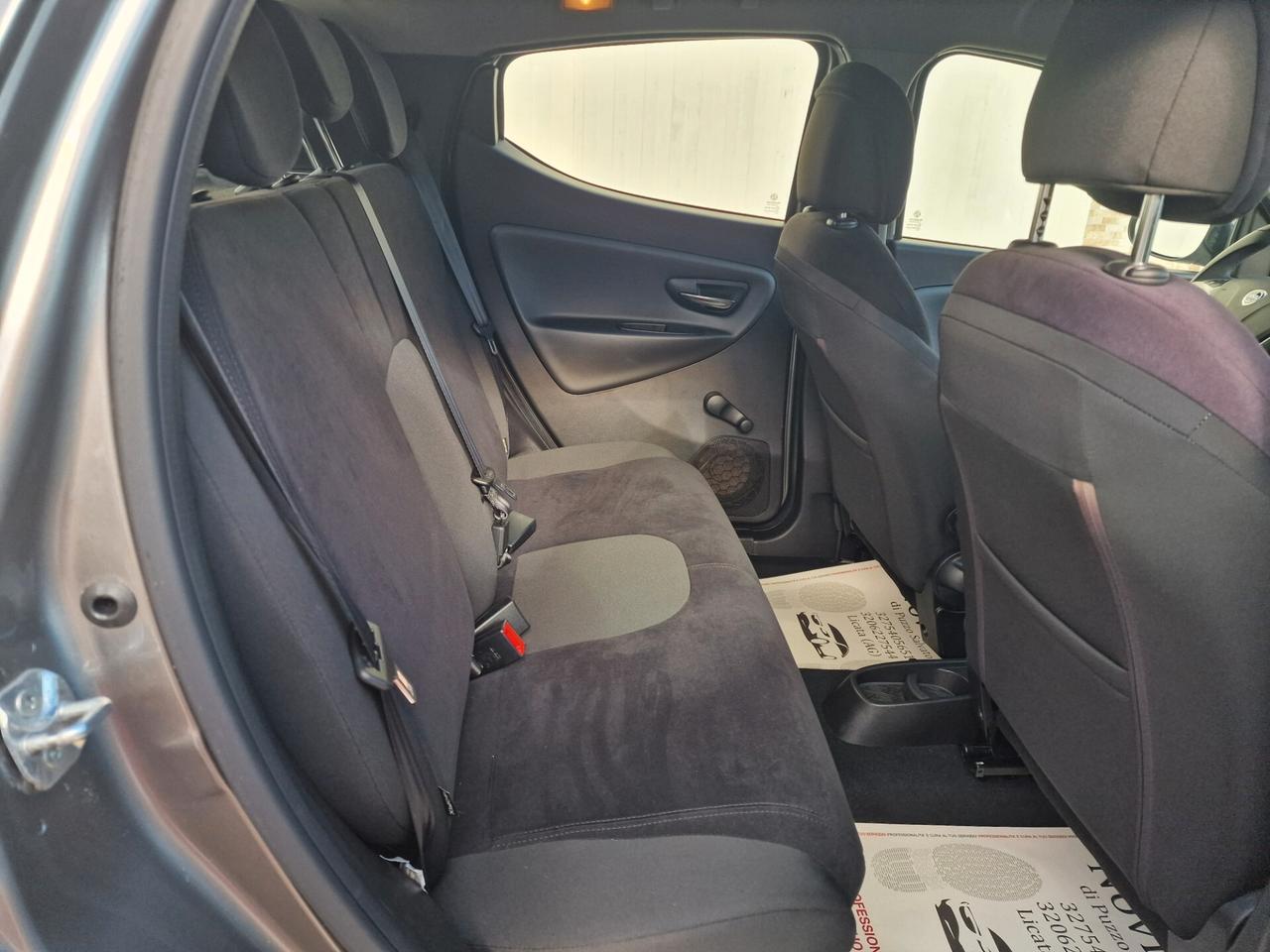 Lancia Ypsilon 1.2 benzina 70cv 5POSTI