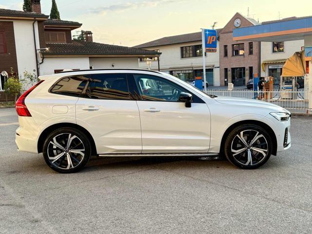 VOLVO XC60 B4 (d) AWD automatico Ultimate Dark