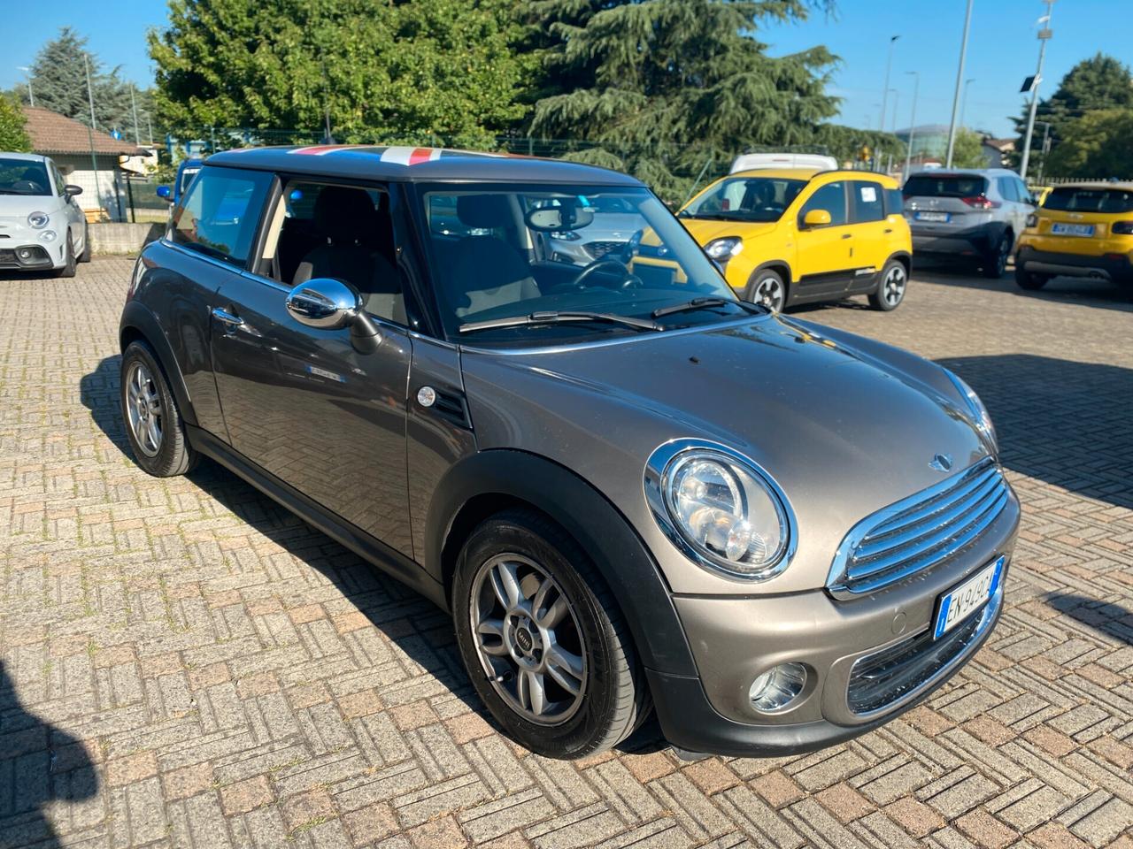 Mini 1.6 16V One (55kW)