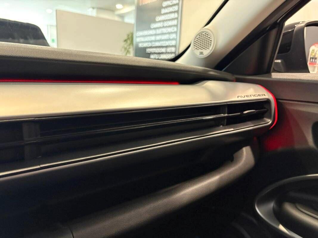 Jeep Avenger E-hybr.mhev Summit fwd 110cv edct6