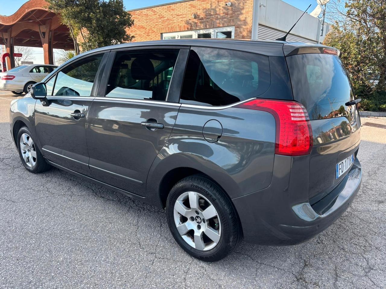 Peugeot 5008 BlueHDi 120 S&S Business 7 Posti