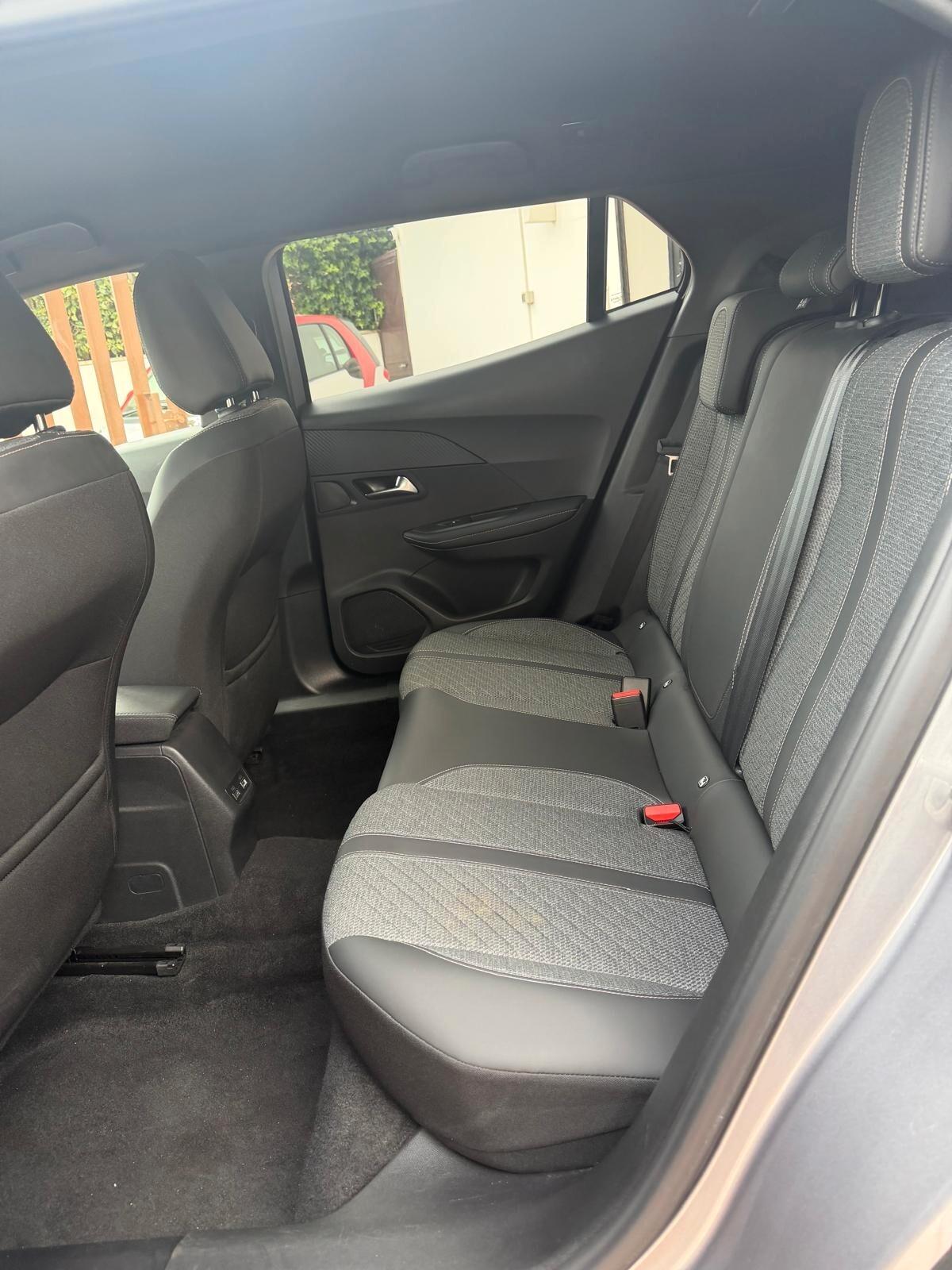 Peugeot 2008 PureTech 100 S&S Allure