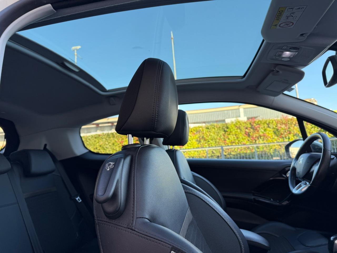 Peugeot 208 1.6 e-HDi 92 CV Stop&Start 3 porte Allure