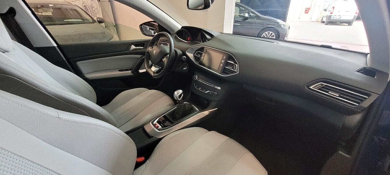 Peugeot 308 1.2 Turbo 130CV Allure solo 39.000 km