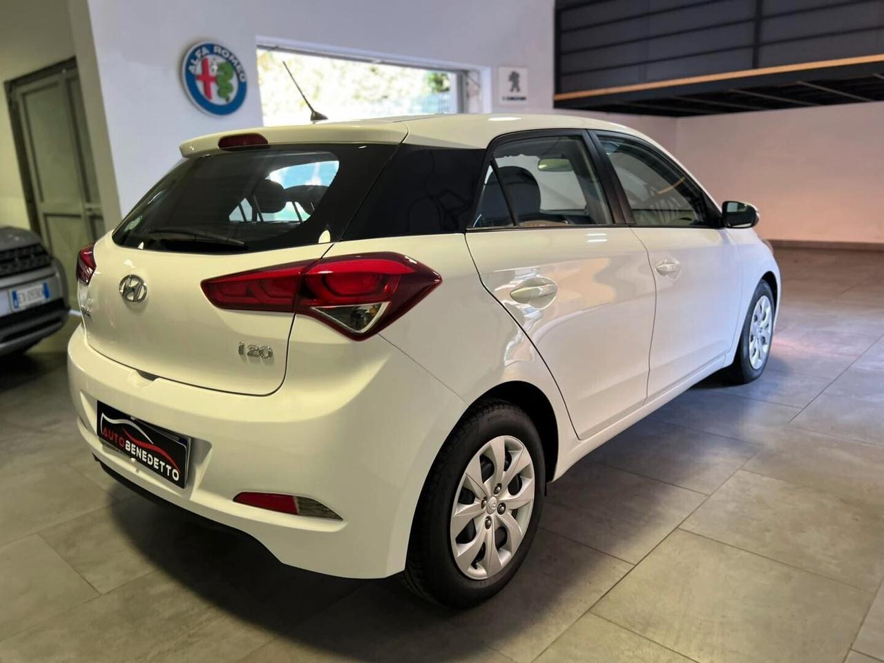 HYUNDAI I20 1.1 CRDI COMFORT 75CV 11-2015