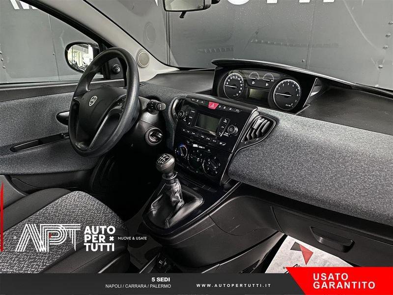 Lancia Ypsilon Ypsilon 1.0 firefly hybrid Silver s&s 70cv