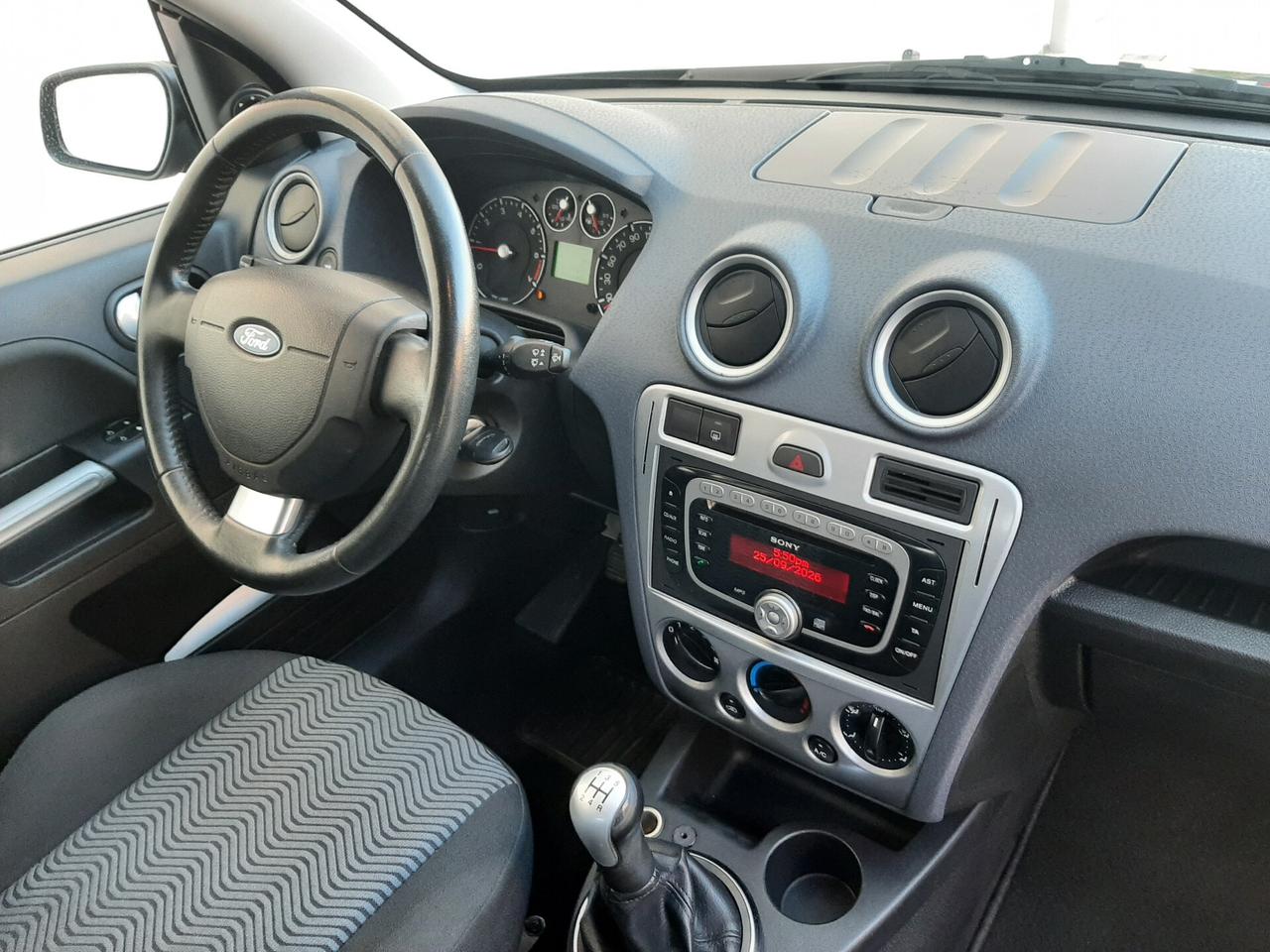 Ford Fusion 1.4 16V 5p. Titanium