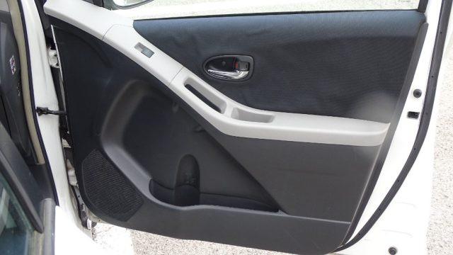 TOYOTA Yaris 1.300 100 cv, 5 porte, versione "Sol", Garanzia..