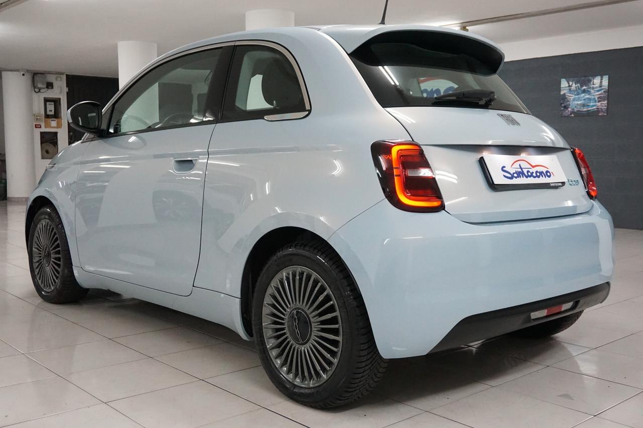 Fiat 500e Berlina 23,65 kWh Action