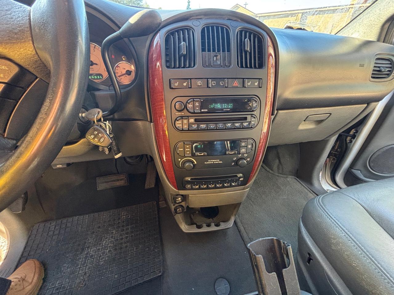 Chrysler Voyager Grand 2.8 CRD cat Limited Auto