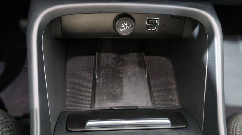 Volvo XC40 Recharge T4 Recharge Plug-in auto Essential